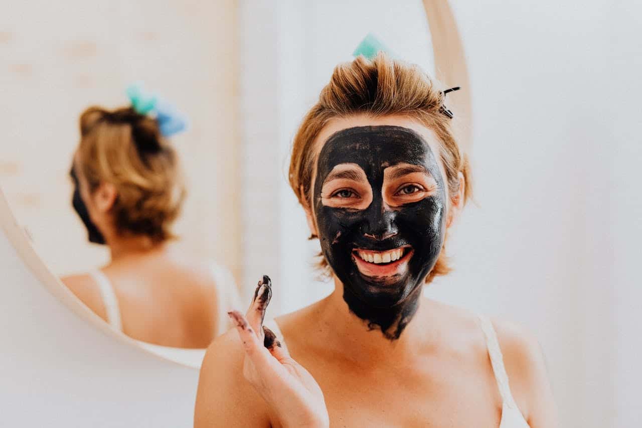 5 Cose utili da fare mentre la tua maschera viso fa magie!